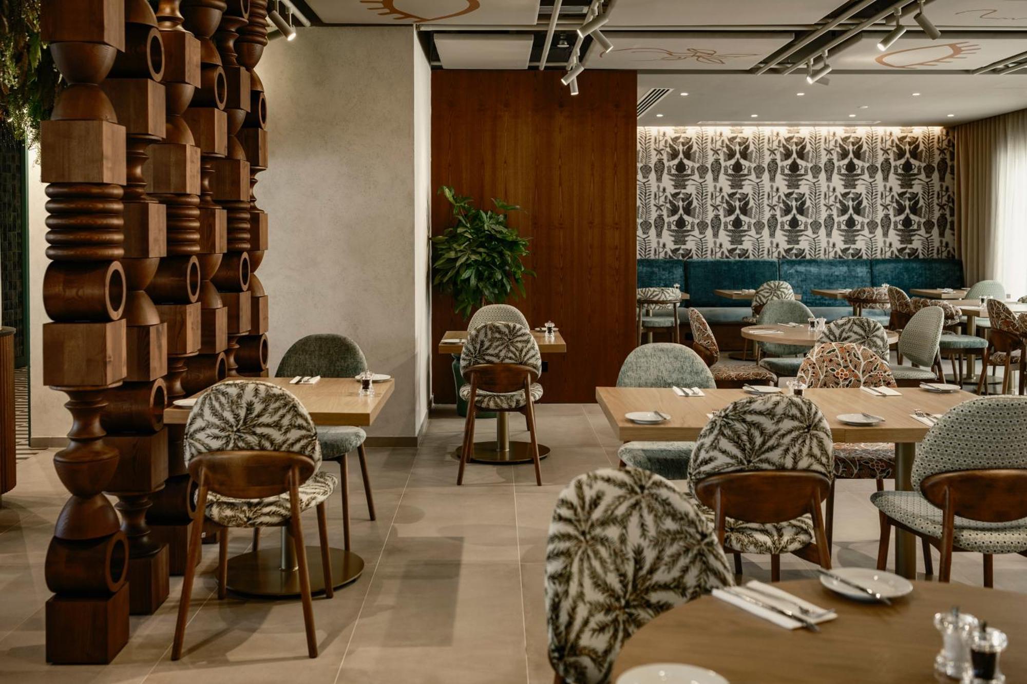 Отель Hyatt Centric Malta Сент Джулианс Экстерьер фото